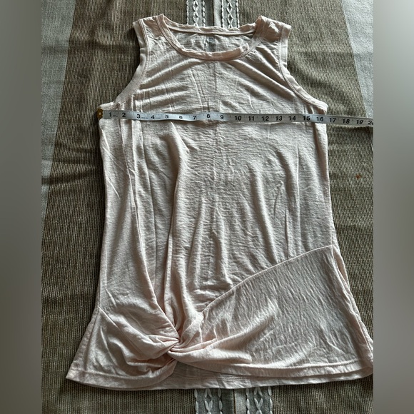 Gaiam Women’s Light Pink Twist Front Tank - Picture 6 of 7